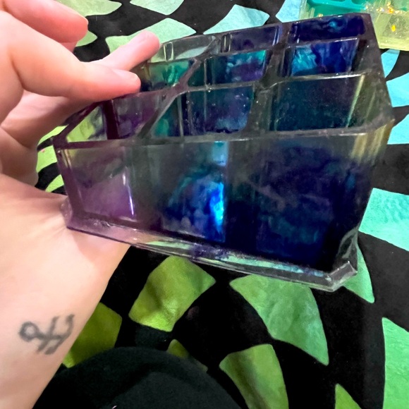 ✨🆕BN Handmade Resin Glittery Green,Blue,& Purple Makeup/Lipstick/Gloss Holder!✨ - Picture 10 of 13